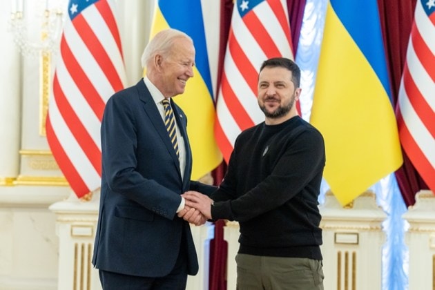 Biden visits Ukraine: Meets with Zelenskyy, takes a stroll through Kyiv ...