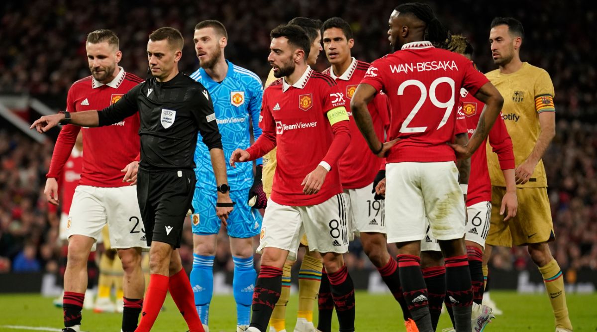 Watch Manchester United, Barcelona players in ugly scuffle Football News 