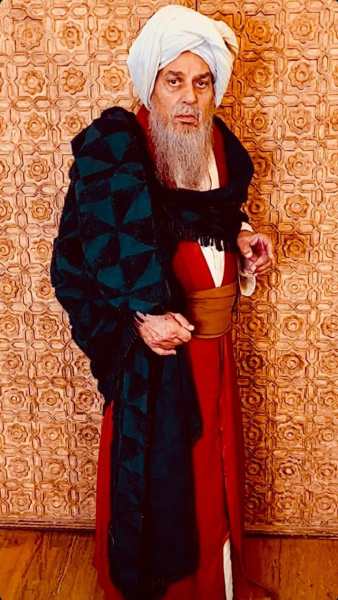  Dharmendra as Shaikh Slim Chishti