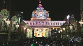 Dagdusheth halwai Ganesh temple Pune traffic