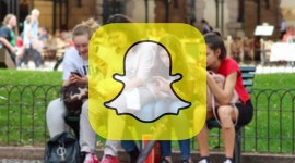 kids using snapchat express photo