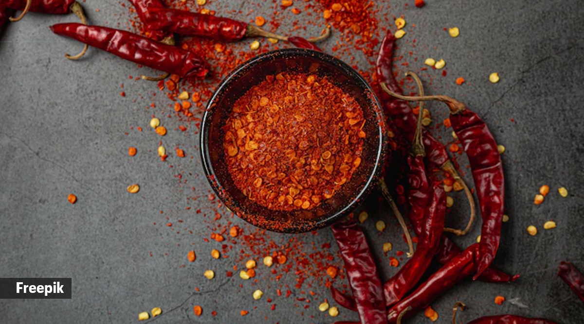 It may set your taste buds on fire, but there's no denying the many health  benefits of red chilli powder