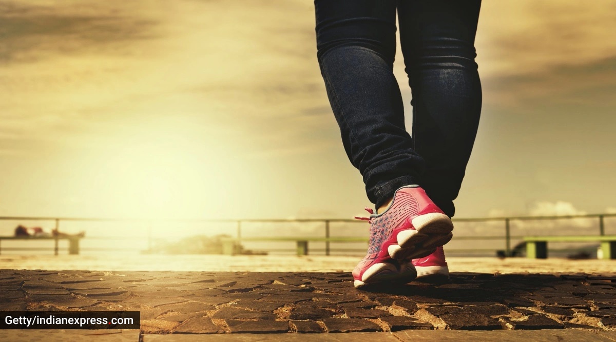 Can walking for an hour daily help you lose 2-3 kgs every month?