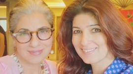 twinkle khanna and dimple kapadia