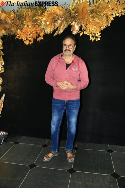 নাগা বাবু কোনিদেলা রাম চরণের জন্মদিনের অনুষ্ঠানে যোগ দিয়েছিলেন