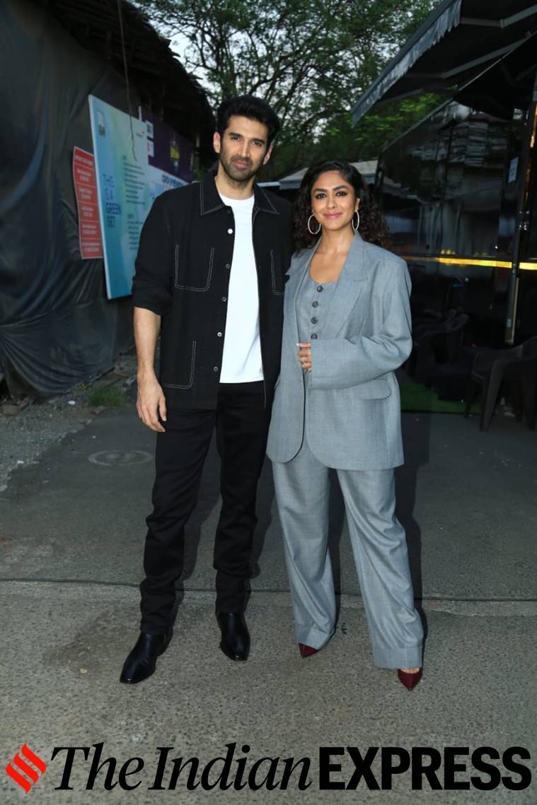 Adiya Kapur Mrunal Thakur