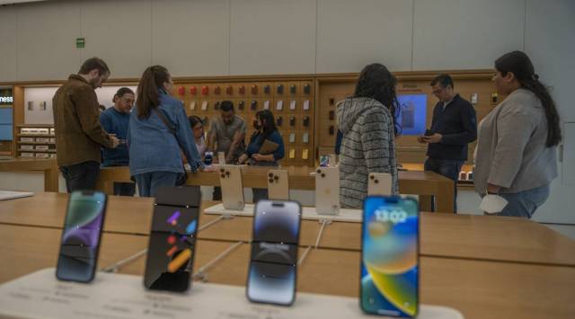 Apple | Apple China manufacturing