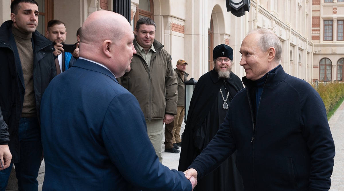 russia visits mariupol after crimea