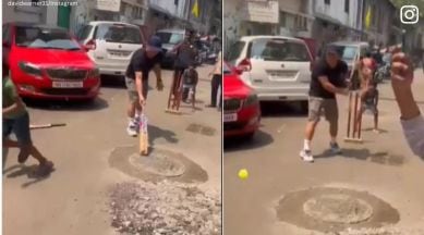 David Warner plays cricket with youngsters on Mumbai street