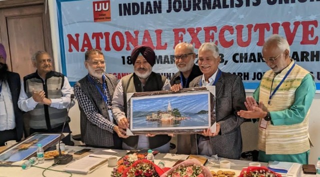 Observe March 23 as ‘save journalism day’, says IJU