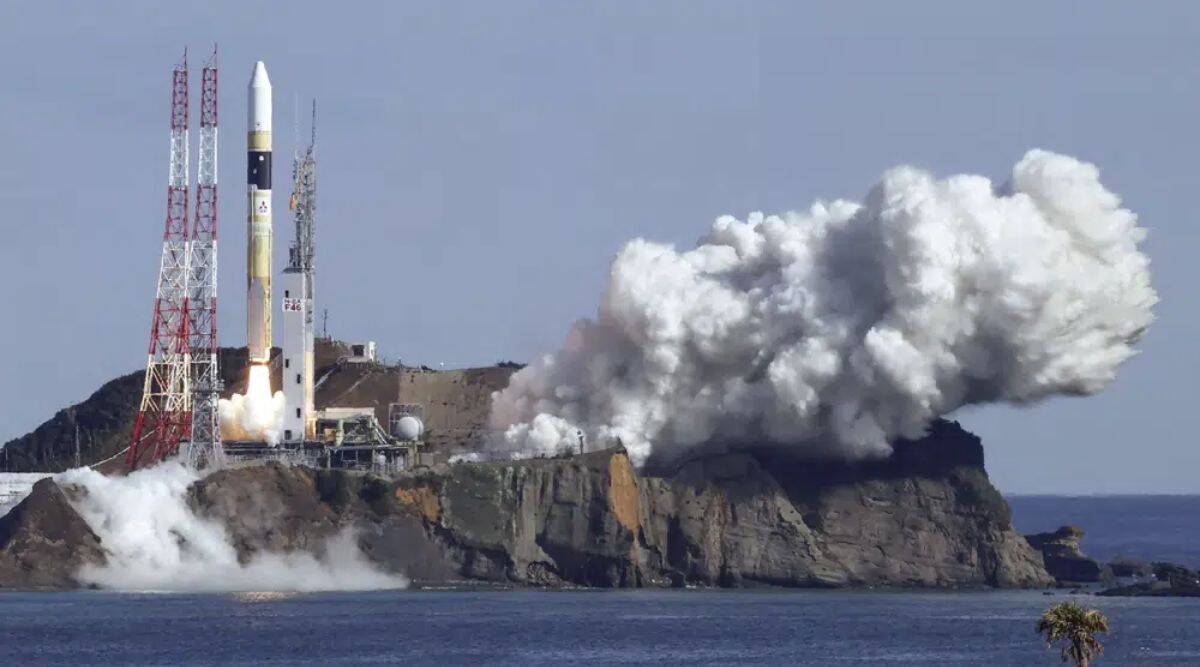 Japan launches H3 rocket, destroys it over 2d degree failure