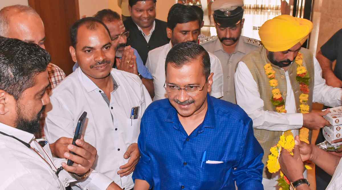 In first Karnataka poll rally, Kejriwal urges people to give AAP a ...