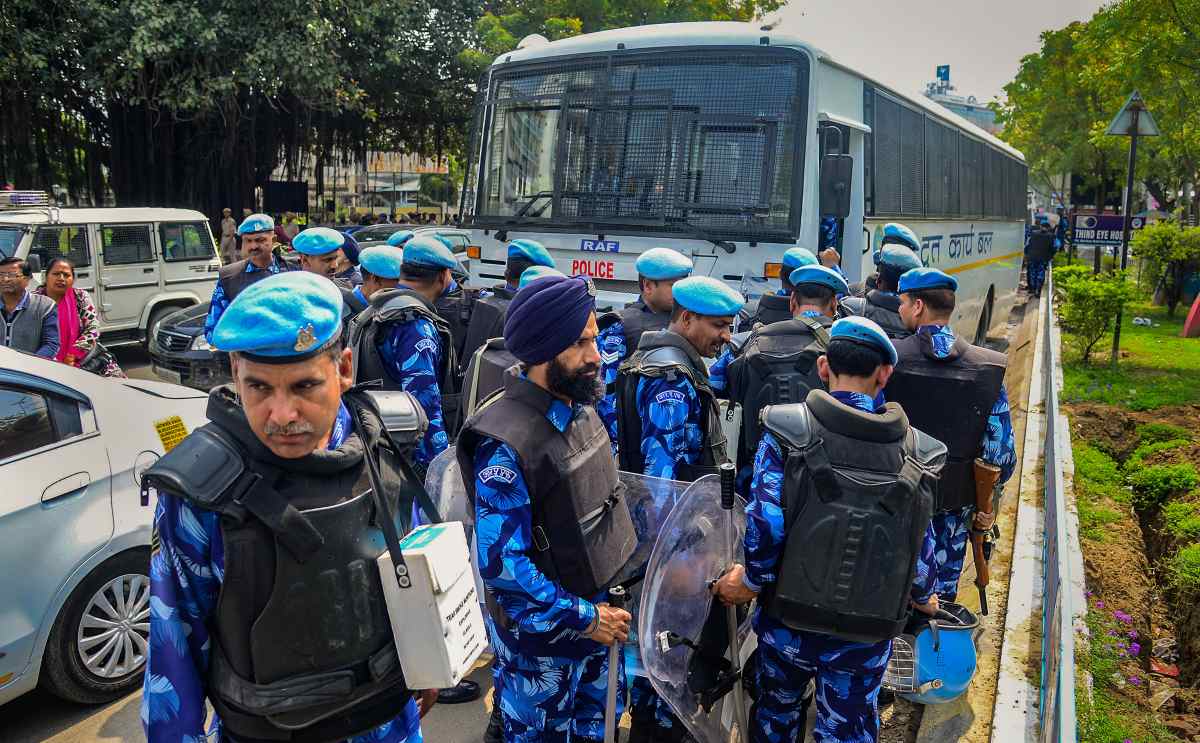 In Mohali, protesters continue their blockade of Airport Road, install ...