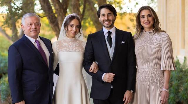 The princess, 26, and the groom Jameel Alexander Thermiotis, 28, both read a verse from the Quran after signing the marriage document in front of the monarch. (Pic source: Instagram/Queen Rania)