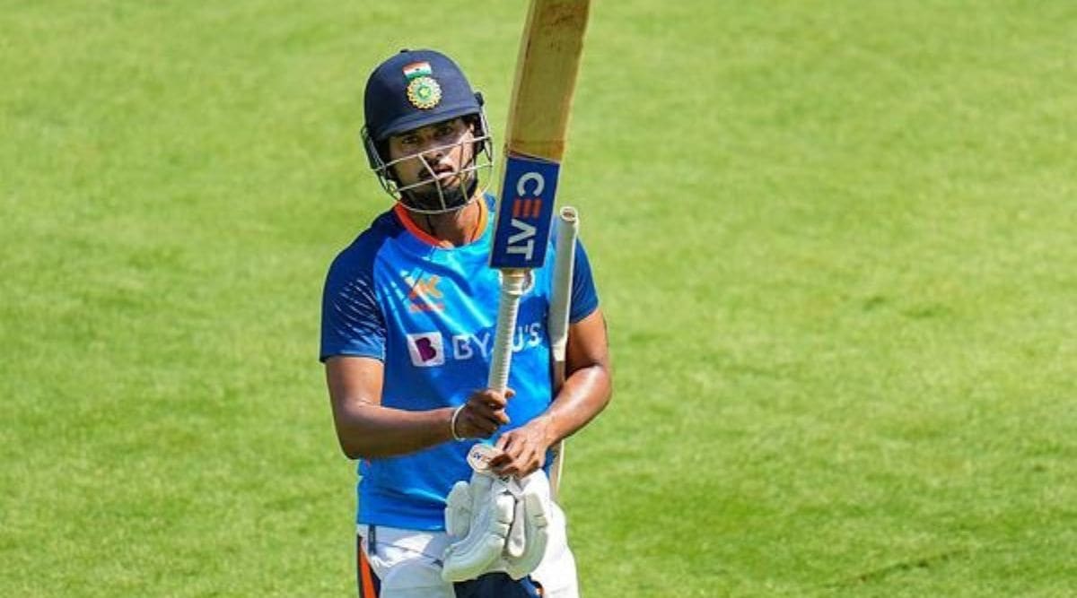 IND Vs AUS: Shreyas Iyer Suffers Back Pain Again, Taken For Scans ...