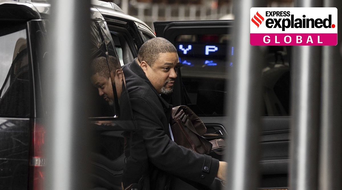Manhattan District Attorney Alvin Bragg getting out of a car.