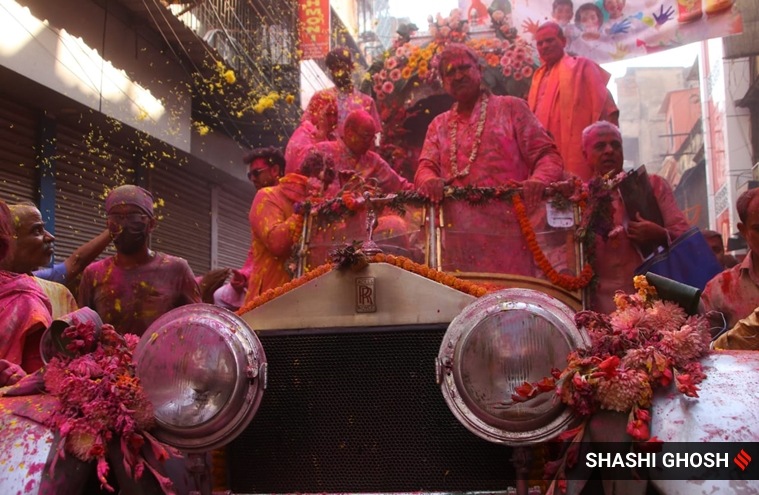 rolls royce, rolls royce holi, holi, holi celebrations, holi 2023, kolkata, indian express