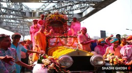 rolls royce, rolls royce holi, holi, holi celebrations, holi 2023, kolkata, indian express