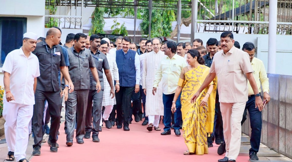 Thackeray And Fadnavis Take A Walk Together At Maharashtra Legislature ...