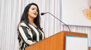 amruta fadnavis naresh rane VHP muslims