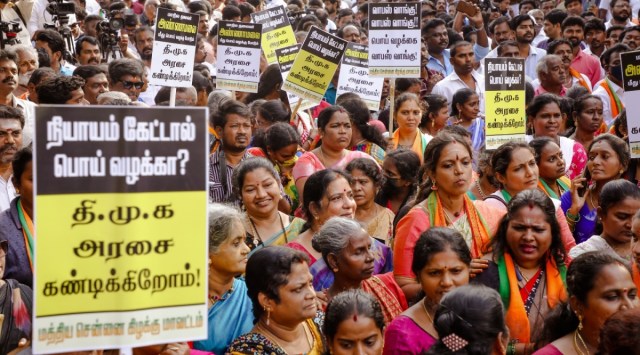 Several cadres who gathered at the event carried placards and raised slogans against the ruling government. (Source: Twitter/@TamilNaduBJP)