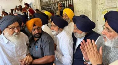 Parkash Singh Badal outside court