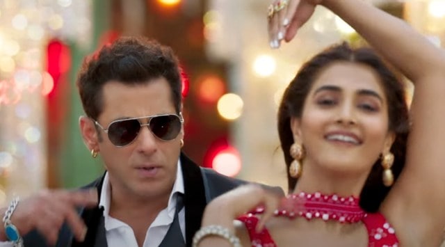 Salman Khan and Pooja Hegde in the song 'Billi Billi'