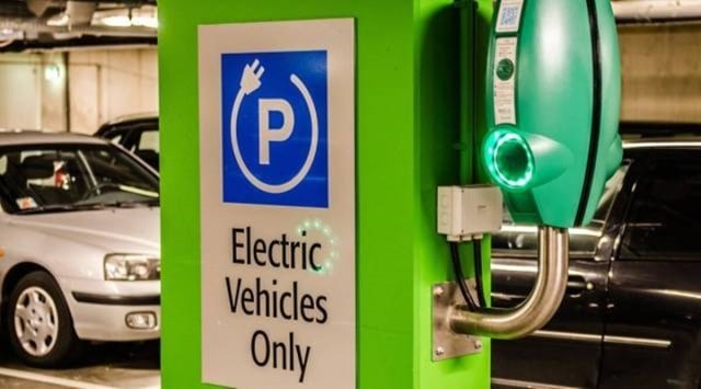 electric vehicles, EVs, crude oil