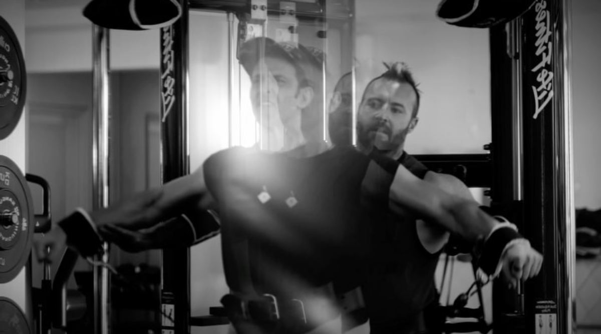 Hrithik Roshan Fighter physique decoded by trainer Kris Gethin Exclusive -  India Today