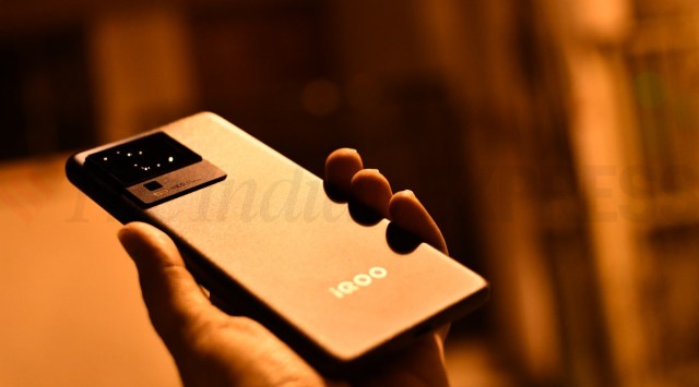 With Dimensity 8200 SoC, the IQOO Neo 7 is the most powerful smartphone under Rs 30,000 price mark in India (Image credit: Vivek Umashankar / Indian Express)