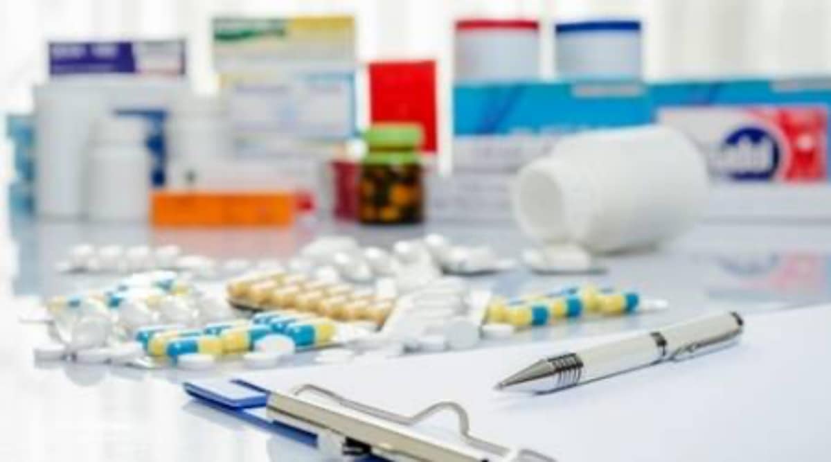 pakistan-faces-shortage-of-life-saving-drugs-due-to-weakening-rupee