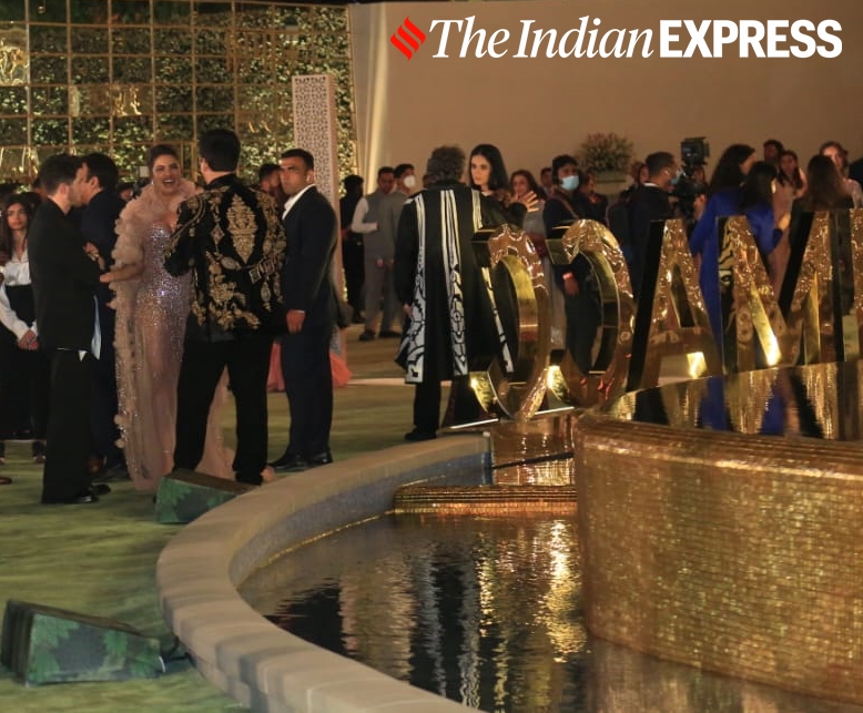 NMACC  Shah Rukh Khan, Deepika Padukone, Ranveer Singh, Salman Khan stun  at the opening night of NMACC - Telegraph India