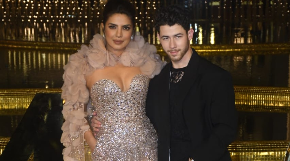 priyanka chopra, nick jonas in mumbai