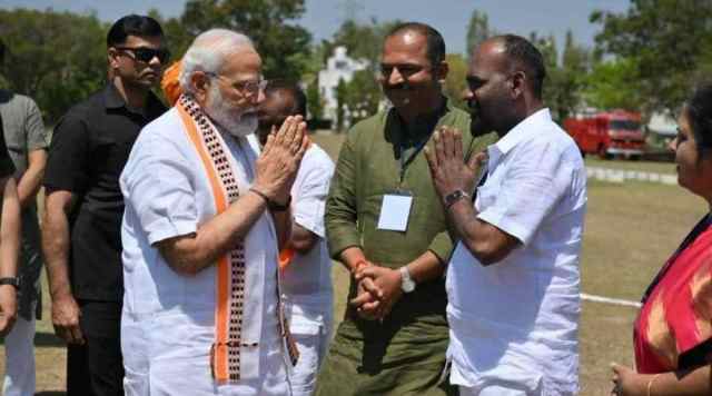 Karnataka Congress released a photo alleging that the prime minister had greeted a “rowdy sheeter”, Mallikarjun alias Fighter Ravi. (Karnataka Congress/ Twitter)