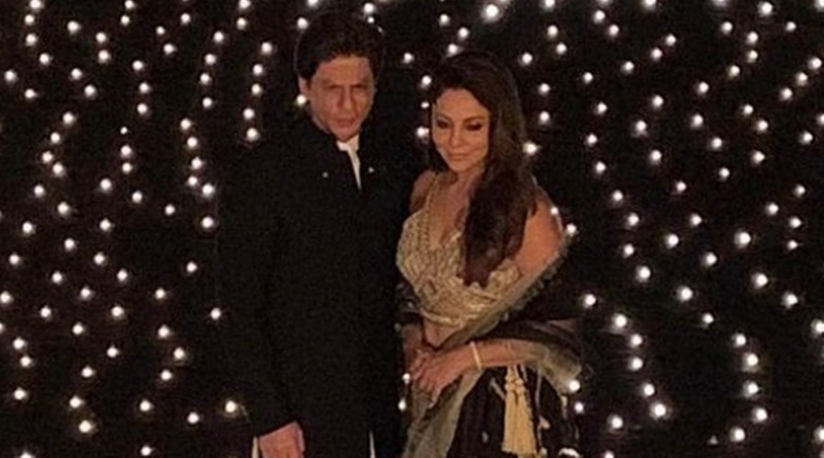 Shah Rukh Khan Gauri Khan Dance To AP Dhillons Song At Alanna Pandays