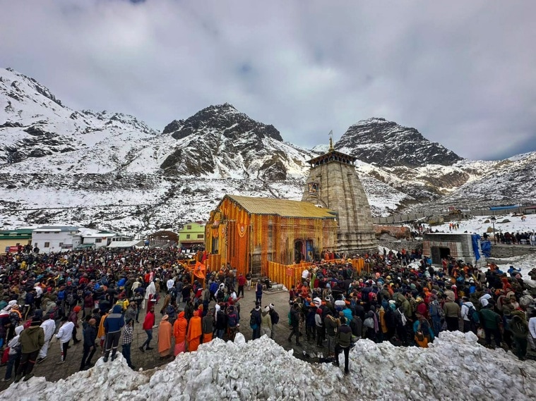 Kedarnath temple doors for devotees, CM Dhami offers prayers | India ...