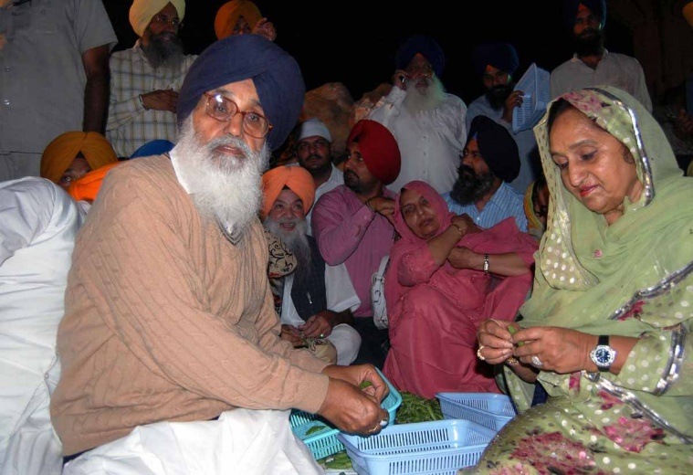 prakash Singh Badal at golden temple