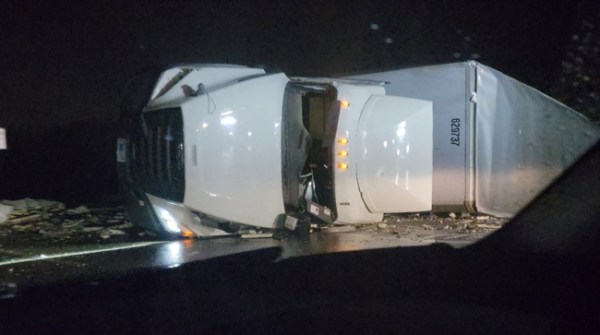 Storms strike Arkansas, Illinois, Indiana; 7 reported dead 