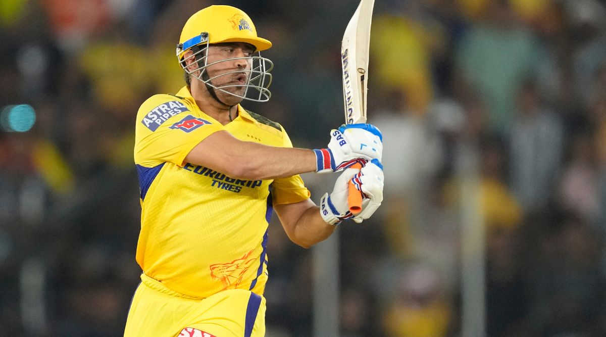 mahendra singh dhoni in csk images