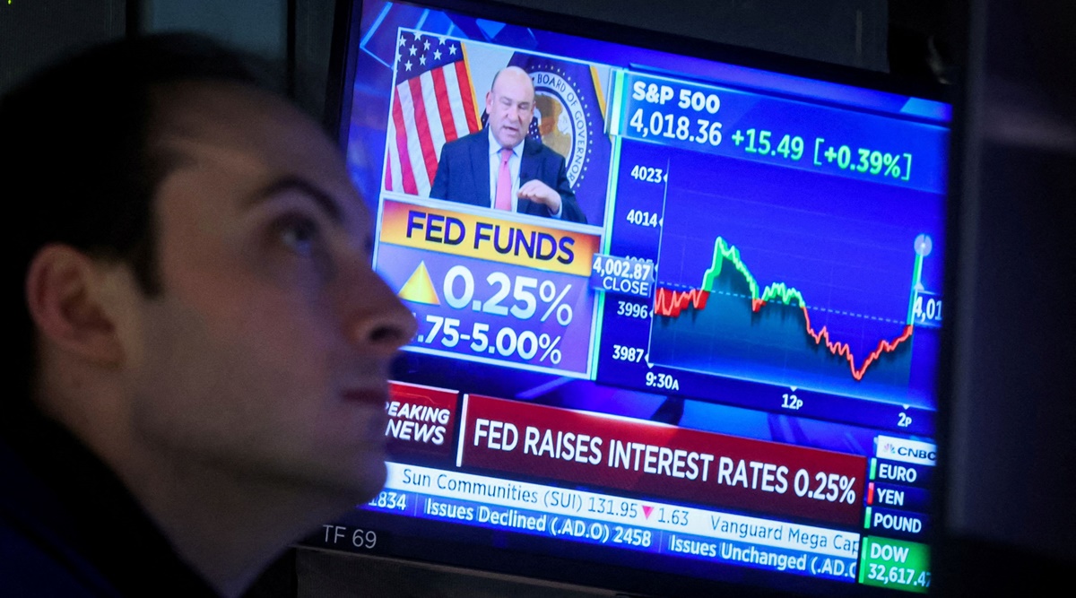 fed-refocuses-on-job-market-as-financial-risks-ease-and-inflation