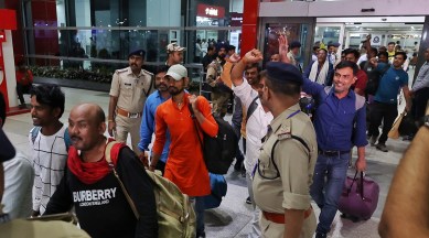 Cheers, tears of joy as 1st batch of Indians returns from Sudan