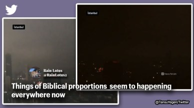 Istanbul engulfed in pitch darkness for 5 minutes