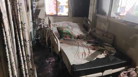 The fire created chaos in the building, with smoke rapidly spreading throughout the floor and causing panic among patients and their families.