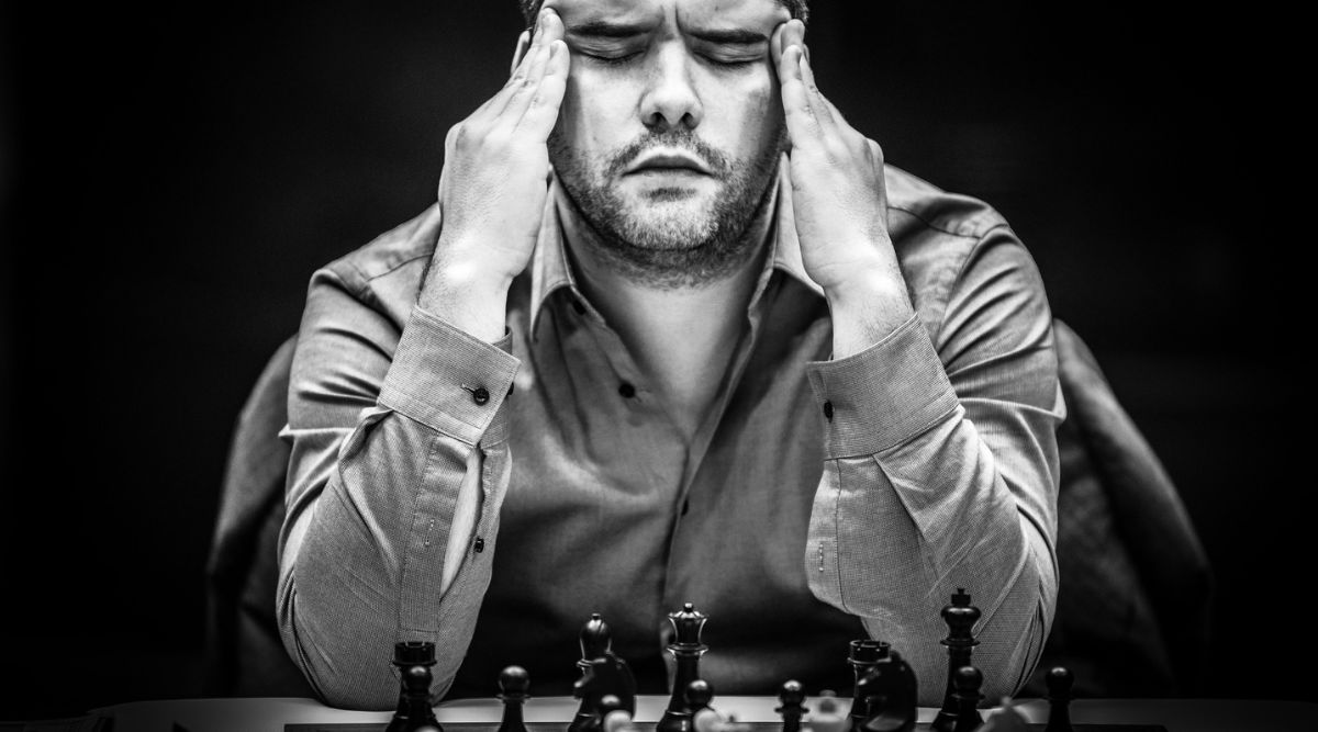Ian Nepomniachtchi's face when Ding Liren played Ng5 on move 12 in