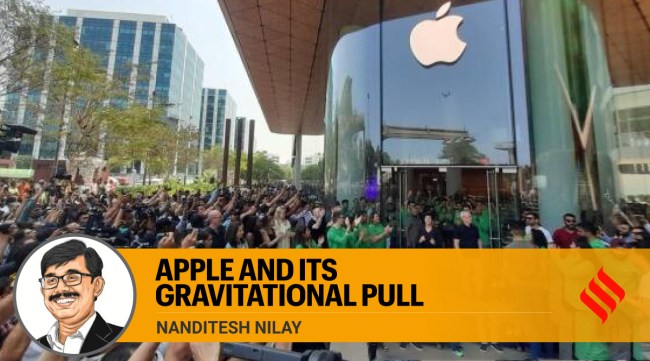nanditest nilay writes on steve jobs and the opening of apple stores in india