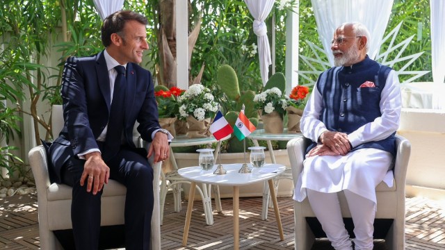 Modi -- Macron