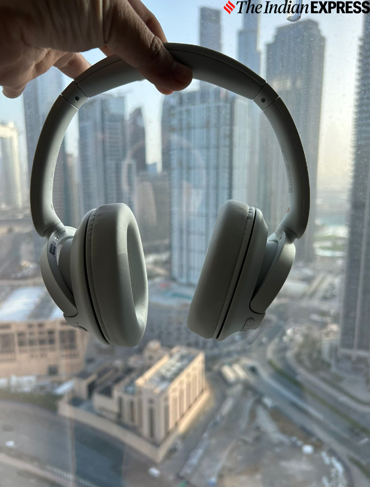 Sony's latest wireless headphones cut out transport hum and city