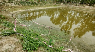 In Kaliaganj, victim family refuses to conduct last rites until it gets justice