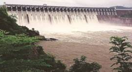 Ukai dam Water level, dips in Ukai dam water level, Ukai dam water capacity, Ukai dam water level in summer, Tapti River, indian express, indian express