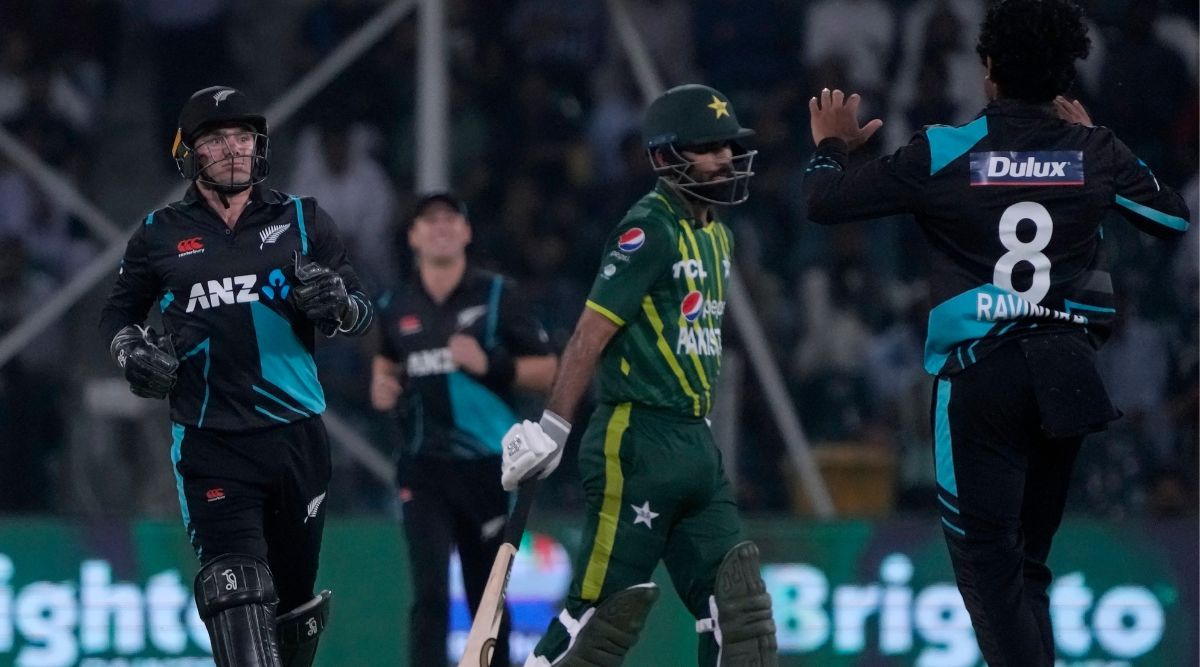 New Zealand snatch dramatic 4-run T20 win over strong Pakistan ...